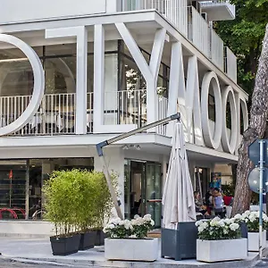 Hollywood 2* Riccione